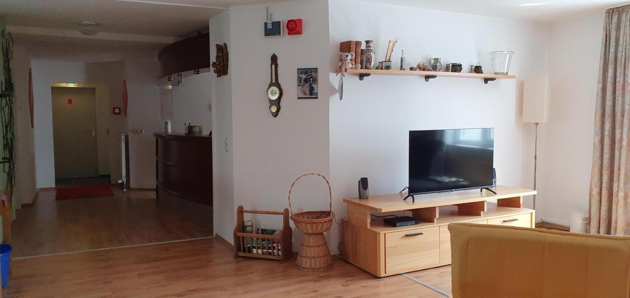 City Hotel Bauer Limbach-Oberfrohna Bagian luar foto
