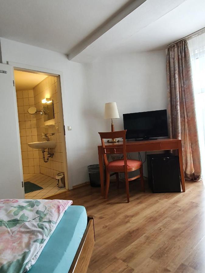 City Hotel Bauer Limbach-Oberfrohna Bagian luar foto