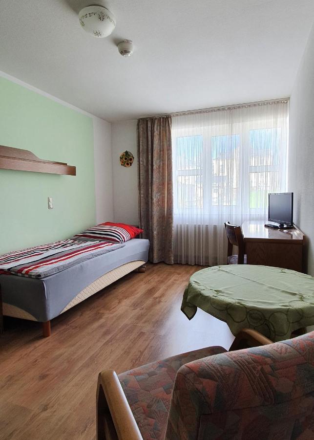 City Hotel Bauer Limbach-Oberfrohna Bagian luar foto