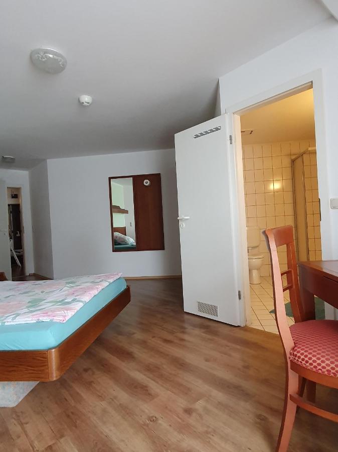 City Hotel Bauer Limbach-Oberfrohna Bagian luar foto