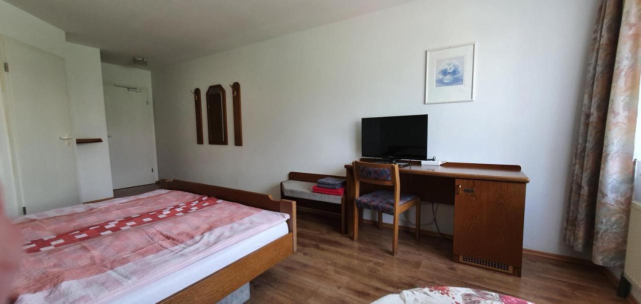 City Hotel Bauer Limbach-Oberfrohna Bagian luar foto