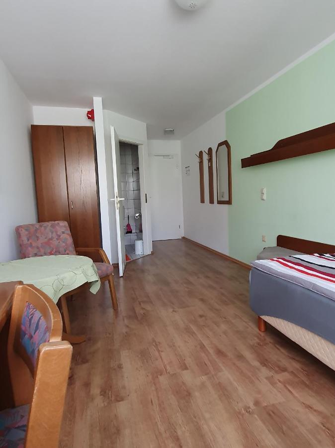 City Hotel Bauer Limbach-Oberfrohna Bagian luar foto