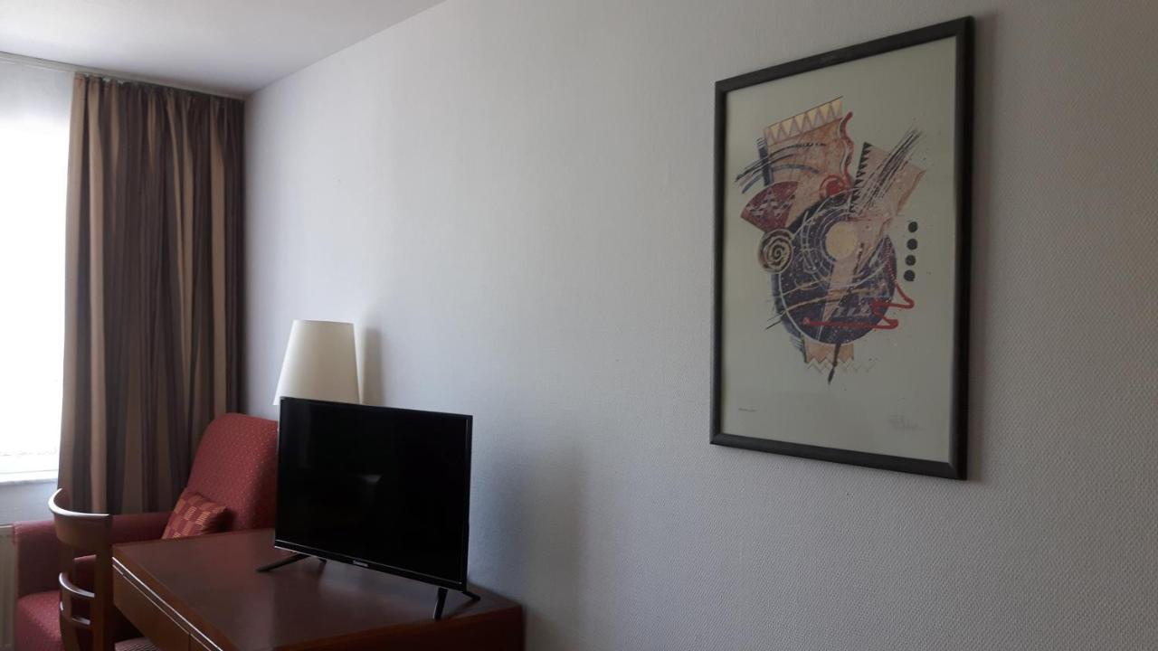 City Hotel Bauer Limbach-Oberfrohna Bagian luar foto